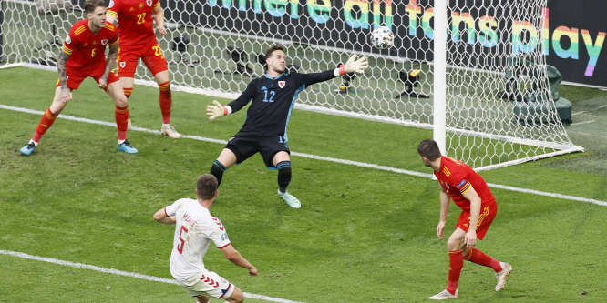 A csatakész cserecsatár: Wales - Dánia 0-4