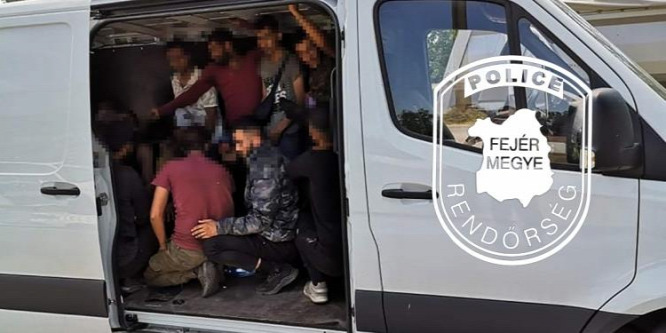 Tömegével próbáltak belépni a migránsok az országba
