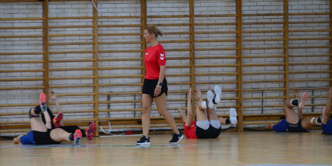 Alig két hét után menesztették az egyik legjobb magyar női kézilabdacsapat vezetőedzőjét