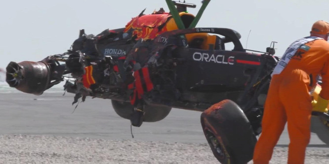 Verstappen silverstone-i motorja menthető, de csak büntetés árán