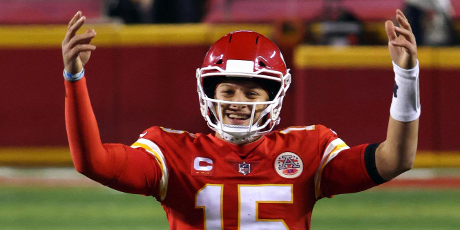 Megdöntötte az eladási rekordot Patrick Mahomes újonckártyája