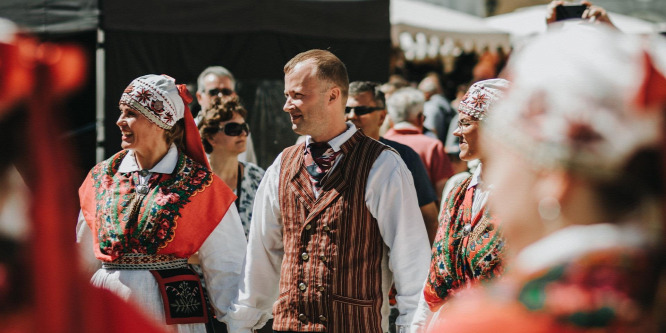 Európai népdalok tárháza: hallgasd velünk őket te is!