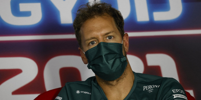 Egy magyar kisfiú telefont szeretne, Vettel vicces megoldást talált ki