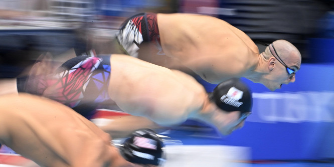 Cseh utolsó úszása, szenzáció a tatamin, robot-szurkoló - képeken az olimpia péntek hajnali eseményei
