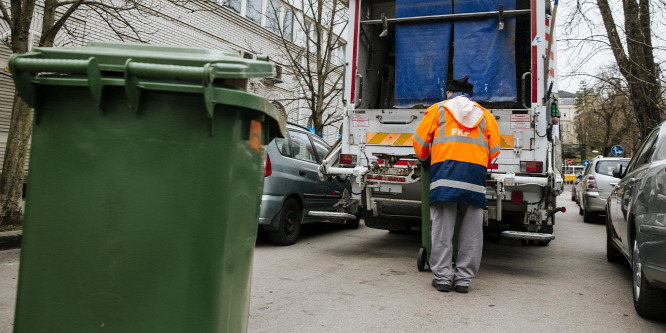 Polgármesterből egy kukásautó sofőrje lett: így él most a nő
