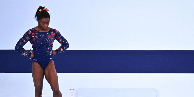Eljegyezte egymást Simone Biles és amerikaifocista barátja - képek