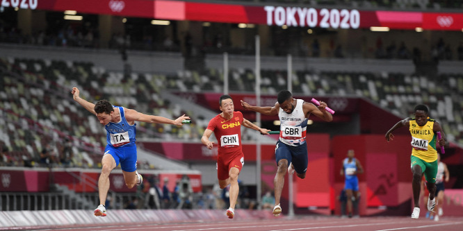 Bombameglepetést hozott a férfi 4*100 méteres váltó az olimpián - videó