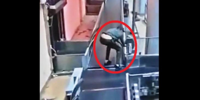 Egy részeg férfi utazott a moszkvai repülőtér csomagszállító szalagján – videó