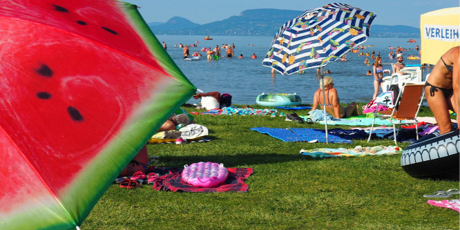 Mi az? Jó a szemnek, kék színben remek antioxidáns, és kedvenc strandételünk