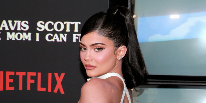 Így még sose láttad Kylie Jennert - se smink, se póthaj, se önbarnító