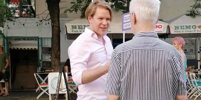 Közgazdásznak adta ki magát a Momentum egyik vezetője, de hazudott, nincs diplomája