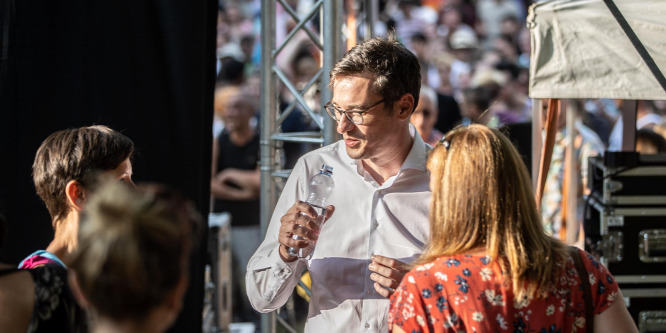 Fidesz: Ki foglalkozik Budapest ügyeivel, amíg Karácsony magát népszerűsíti a Gyurcsány-show-ban?