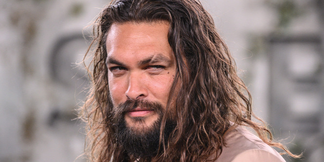 Fiatalabb színésznő miatt hagyhatta ott feleségét Jason Momoa