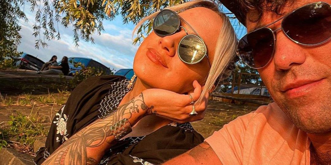 Tóth Gabi és Krausz Gábor kétéves kislánya megszólalásig hasonlít az édesapjára - Videó