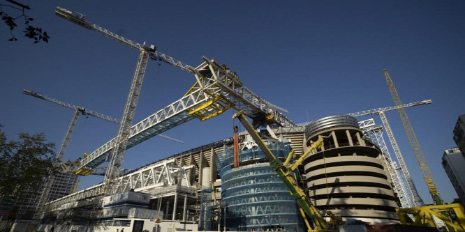 A Real Madrid nagylelkű gesztussal kedveskedett a Santiago Bernabéu Stadiont felújító munkásoknak