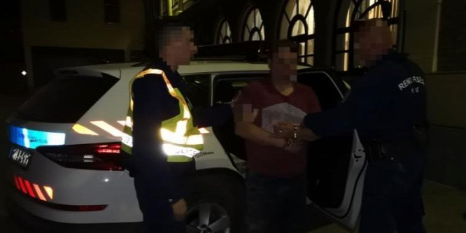 Rács mögé kerülhet a rendőrök elől menekülő, szerb embercsempész
