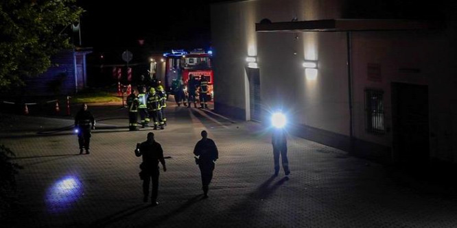 Fel akartak gyújtani egy oltóközpontot Németországban