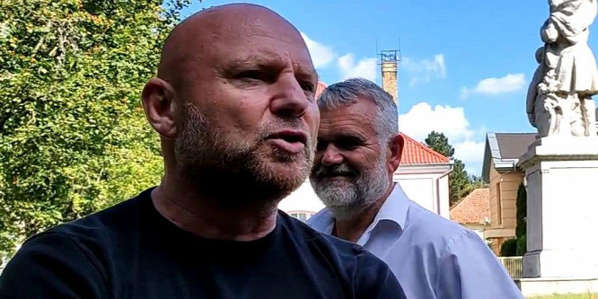 Megkérdezték Jakab Péter agresszív testőrét, hogy miért kapott 42 millió forintot - videó