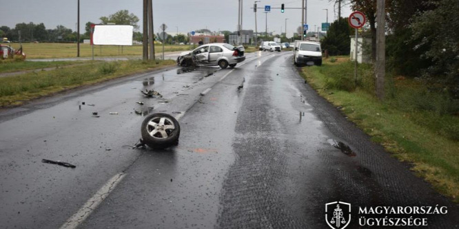 Részeg sofőr bénította meg a forgalmat Kecskeméten - fotók