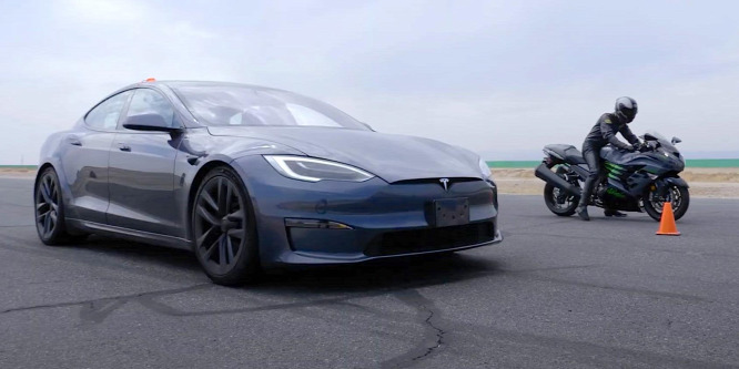 Meglepő eredmény született a leggyorsabb Tesla és a superbike-ok versenyén