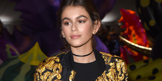 Cindy Crawford lánya a vörös szőnyegen mutatta meg jóképű pasiját - Fotó