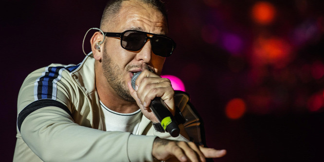 Majka és Curtis is reagált Azahriah szexbotrányára - Videó