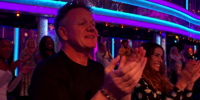 Gordon Ramsay elsírta magát élő adásban - videó