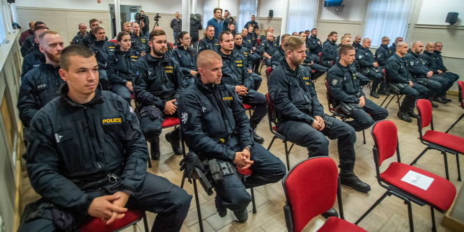 Cseh rendőrök segítik a schengeni határok védelmét Magyarországon