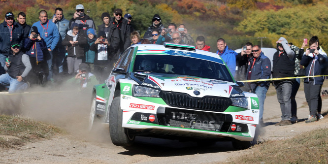 Eltört a bordája a magyar raliversenyz navigátorának a Rally Hungaryn