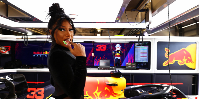 Hatott a felháborodás, kitiltották a celebek testőreit az F1-ből