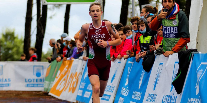 A Kropkó testvérek érmet nyertek a korosztályos aquatlon vb-n