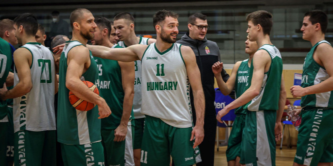 A csapategységben bízik a koronavírus miatt megfogyatkozott férfi kosárválogatott a vb-selejtezőkön