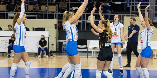 Már 2-0-ra vezet a Békéscsaba a női röplabda bajnokság elődöntőjében
