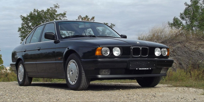 Újszer E34-et rejtett az els tulajdonos hagyatéka - BMW 520i (1990) veteránteszt