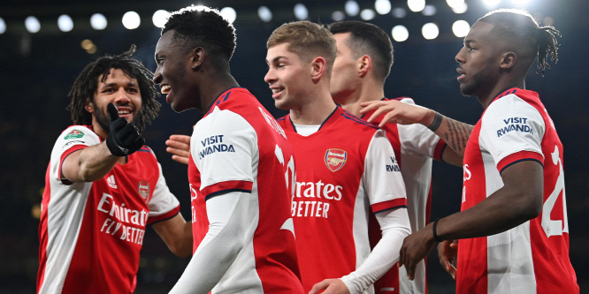 Gyönyörű sarkazós gólt lőtt az Arsenal focistája - videó
