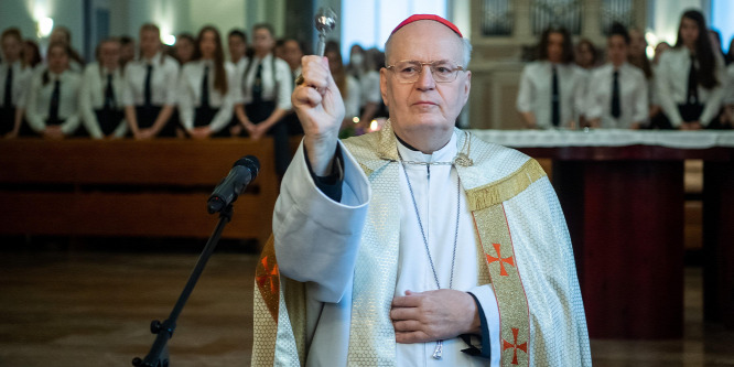 Erdő Péter: Az életnél is fontosabb, hogy egymást szeretve éljünk