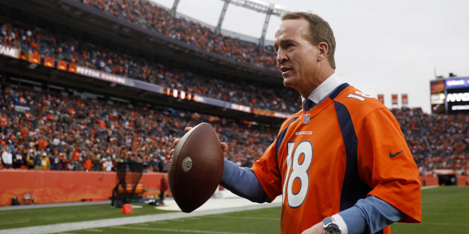 A virtuális valóságban is hibátlanul passzol az NFL-legenda - videó