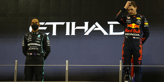Az F1-es versenyzők bohóccá, a sportág pankrációvá változhat az expilóta szerint