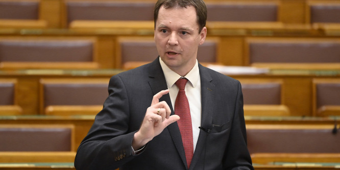 Megvan az első egymilliárd online számla