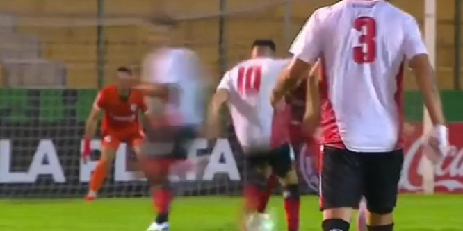 A felkészülési időszak legszebb gólját lőtte az argentin focista - videó