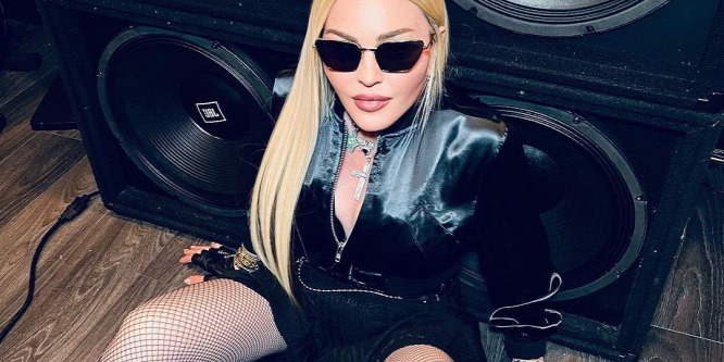 Közröhej tárgya lett Madonna a legújabb szürreális videójával