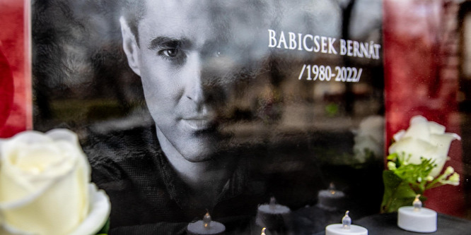 Erre kérte Babicsek Bernát édesapja a fia zenekarát: "Borzasztó nehéz volt, de közben sokat jelentett"