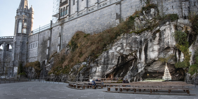 Két év után újranyílik a lourdes-i barlangkápolna