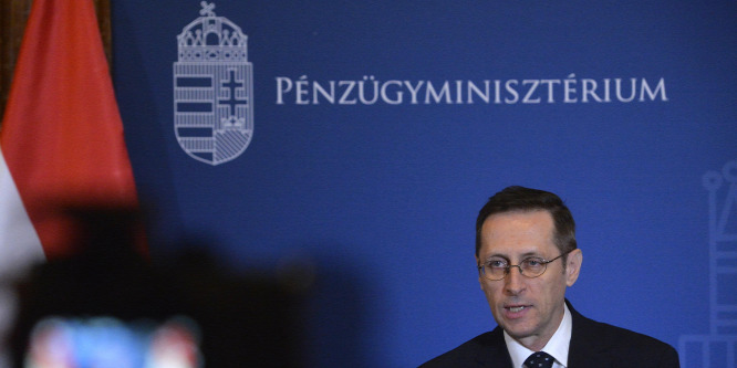Varga Mihály: Erősödik a pénzügyi stabilitás