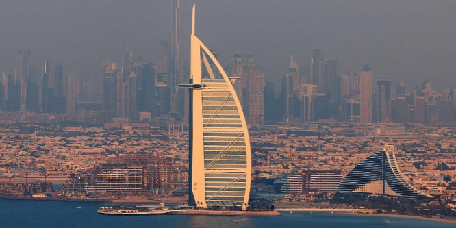 Egy dubaji luxushotel tetején rendezhetik meg az ökölvívás csúcsrangadóját