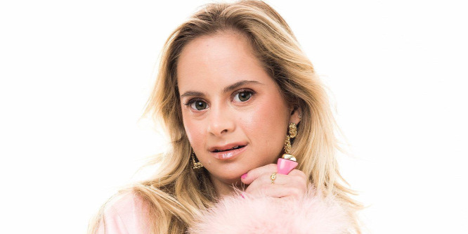 Ő az első Down-szindrómás Victoria's Secret-modell - Fotó