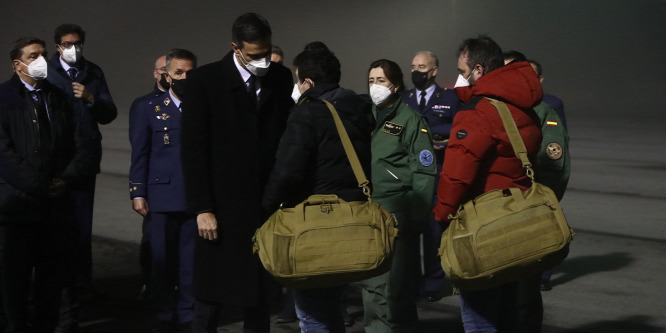 Kanadából hazaszállították a spanyol halászokat ért baleset túlélőit