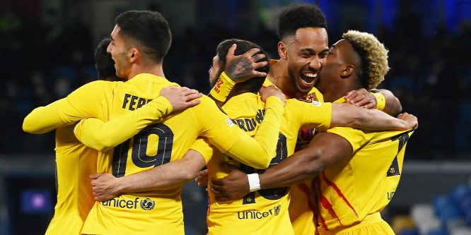 Idegenben jutott tovább a Barcelona a Napoli ellen