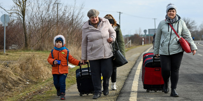 Közleményt adott ki az ELTE: így nyújt segítséget az Ukrajnából érkező menekülteknek és a határon túli hallgatóknak