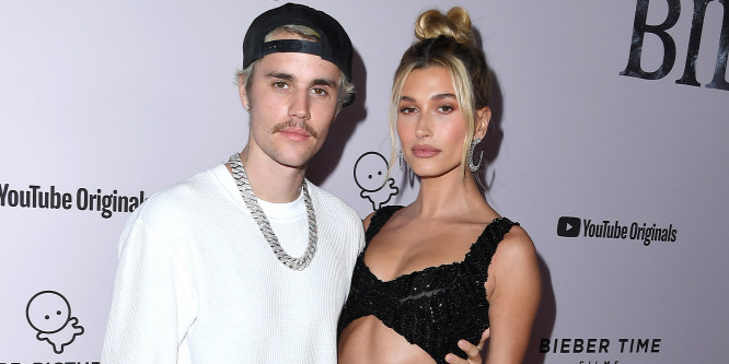 Justin Bieber felesége reagált a terhességével kapcsolatos pletykákra